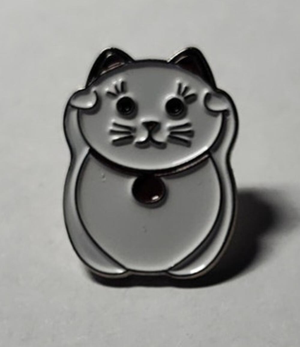 Cute White Cat With Purple Charm Collar Pin Kitty Lapel Hat Brooch